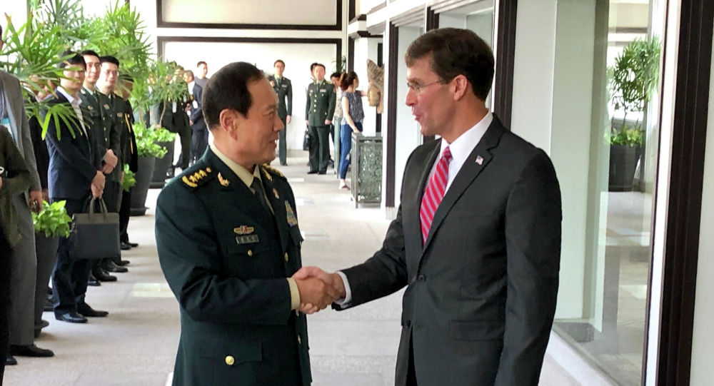 中国防长呼吁美国停止在南海炫耀武力