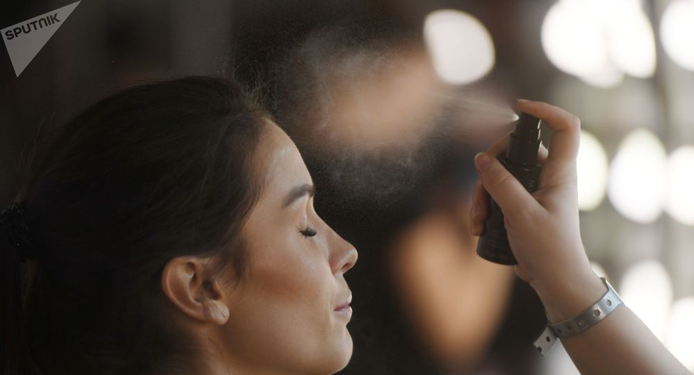 日本化妆品公司推出人造皮肤喷雾
