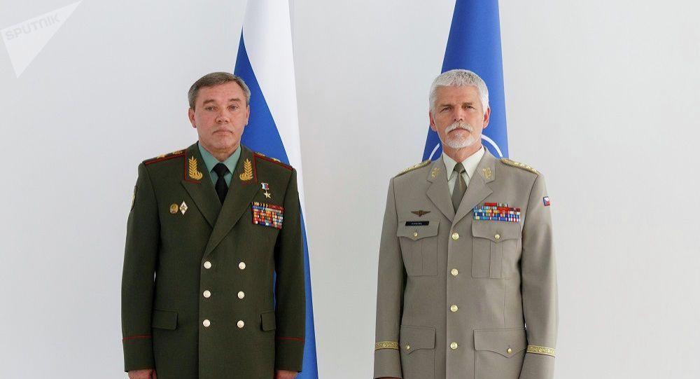 俄国防部：俄军总参谋长与北约军事委员会主席就双边关系进行讨论