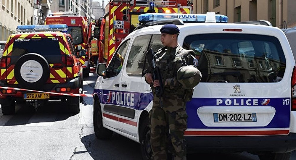 媒体：法国警方截获一辆藏有30名巴基斯坦移民的货车