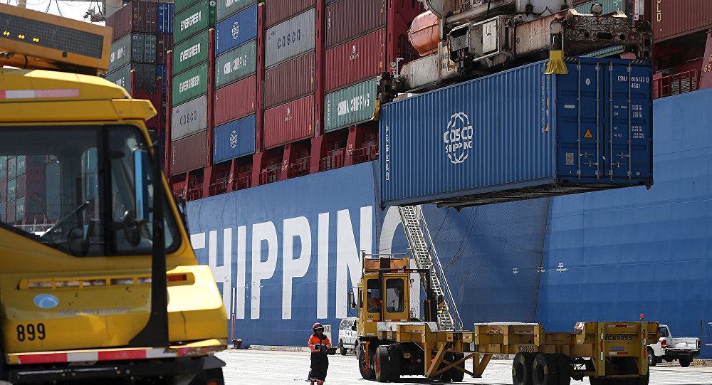 中国海关总署：1-8月中美贸易额为3556.08亿美元 同比下降13.9%