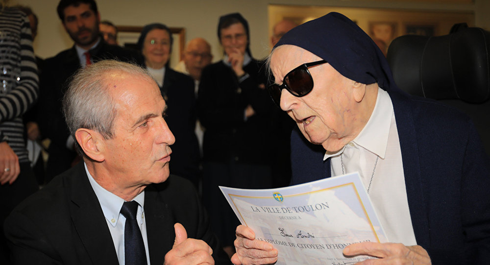 法国115岁修女成为欧洲最年长女性