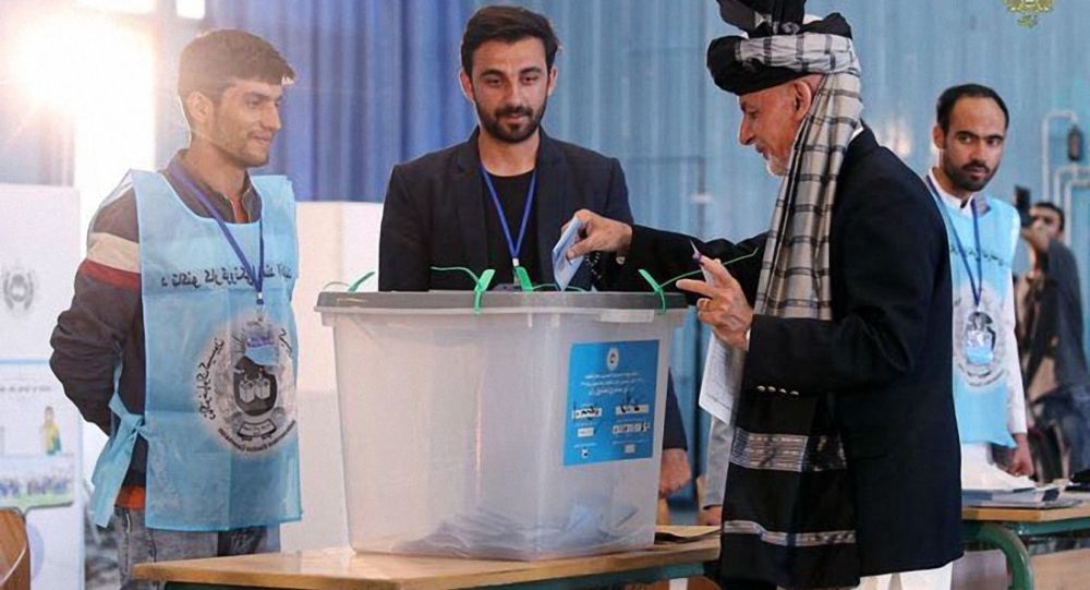 阿富汗总统候选人宣布赢得选举 选举委员会予以否认