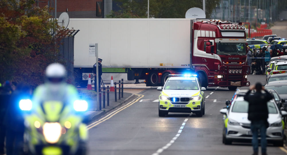 英国埃塞克斯郡集装箱中藏有39具尸体的货车司机被指控过失杀人