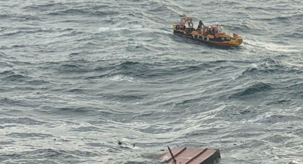 日媒：一艘中国渔船在鹿儿岛海域沉没 或有2人失踪