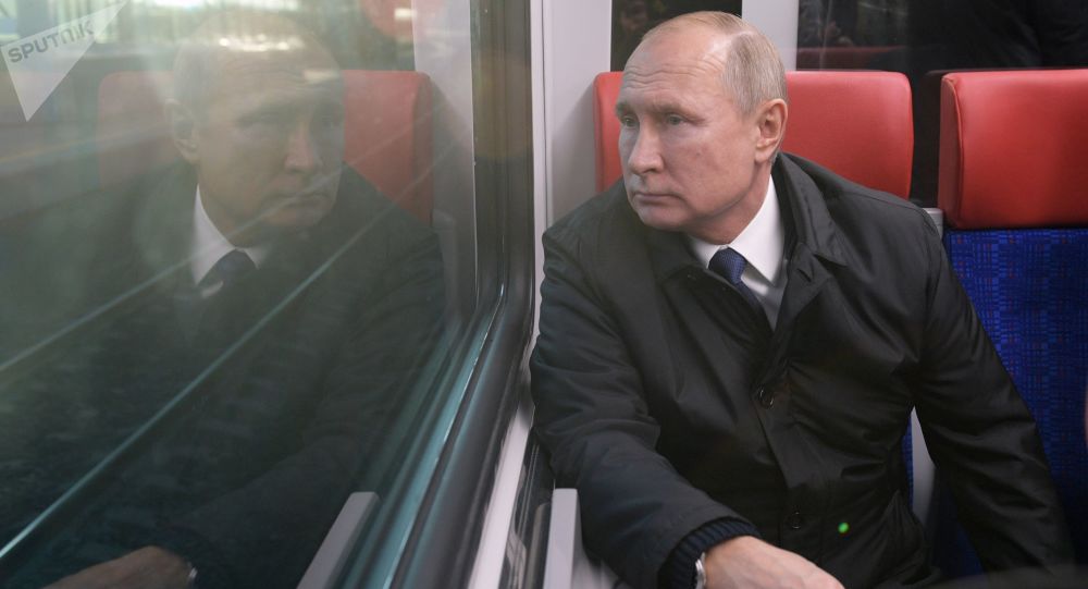普京出席莫斯科中央直径线首条路线的开通仪式