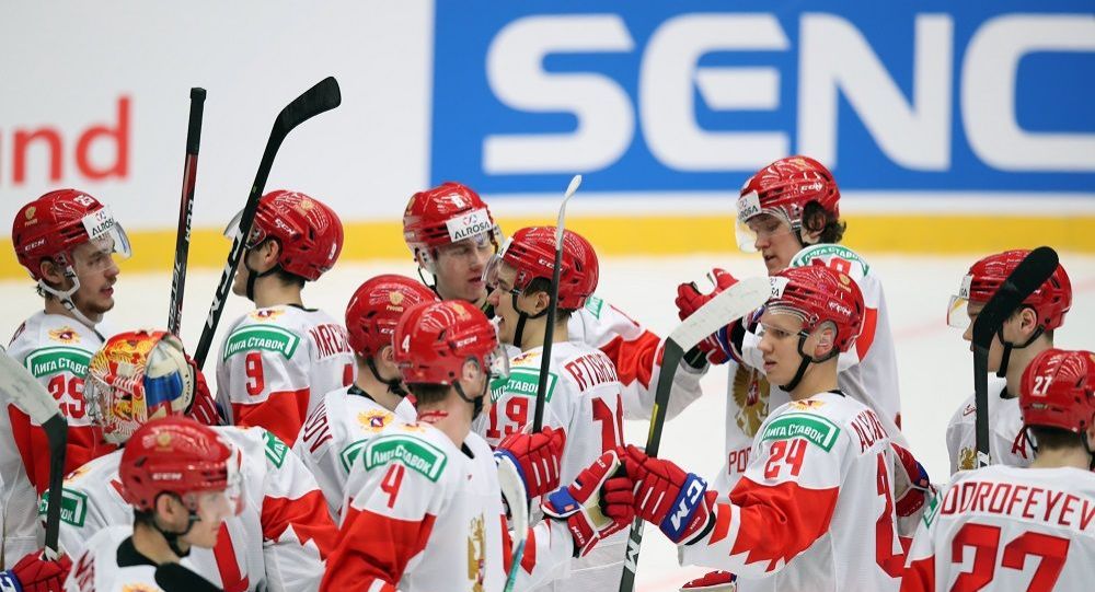 俄罗斯冰球国青队击败瑞士闯入世锦赛半决赛