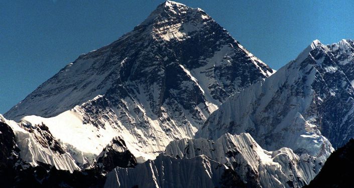 ap photo / hans edinger 珠峰冲顶段坍塌