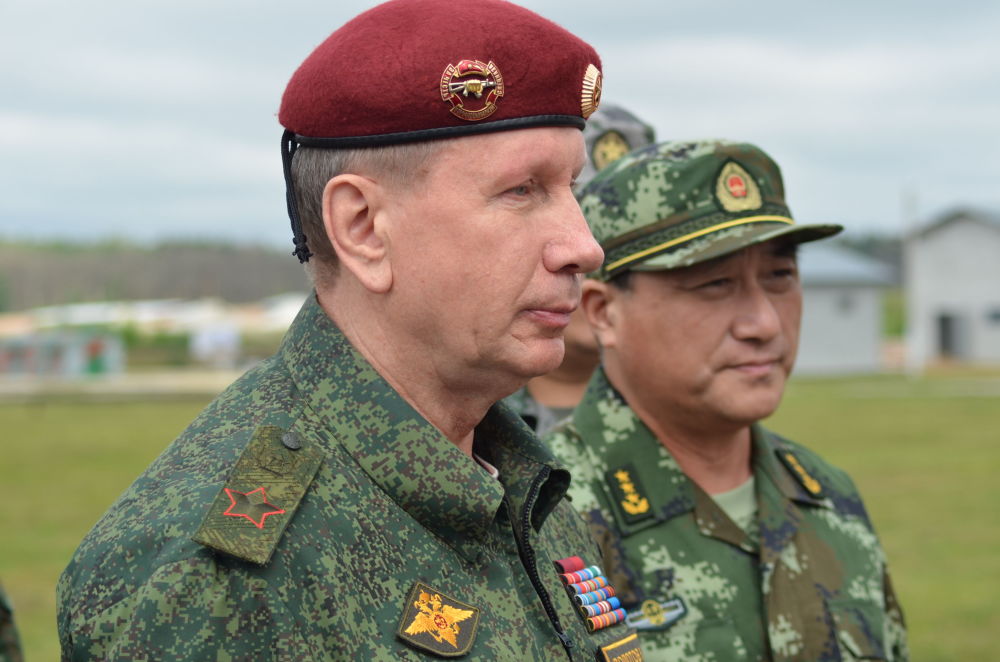 俄国民警卫队总指挥维克多·佐洛托夫将军与中国人民武装警察部队司令