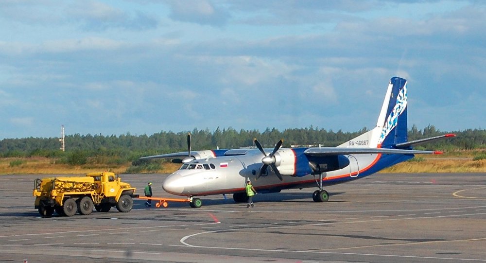 消息人士:俄萨哈共和国机场一架安-24飞机滑行时起火