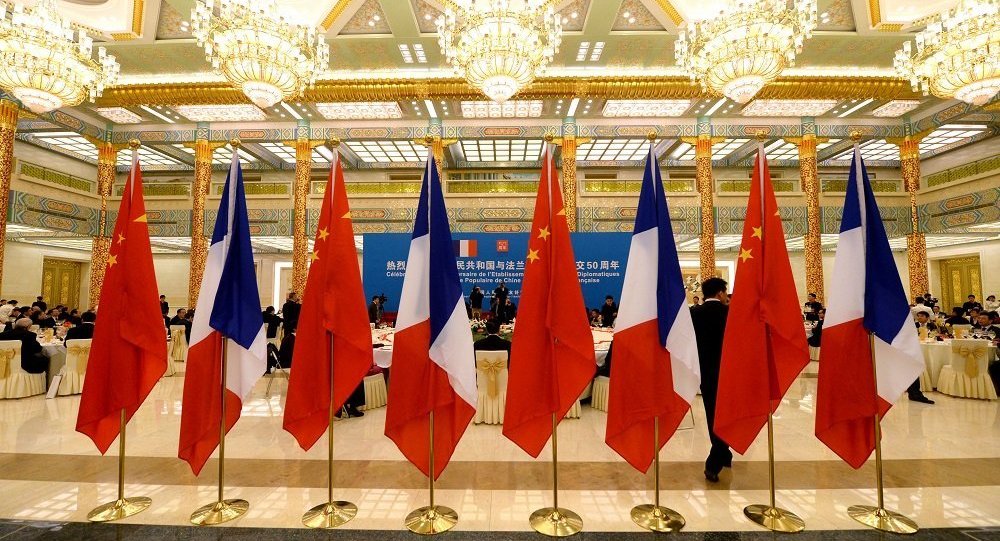 中法外长举行会谈 双方表示将加强战略沟通并坚持多边主义